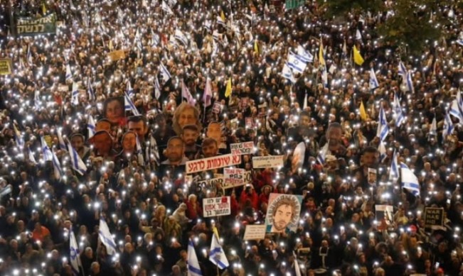 Ratusan ribu warga Israel turun ke jalan tuntut pemerintah hentikan perang di Gaza. [Instagram]